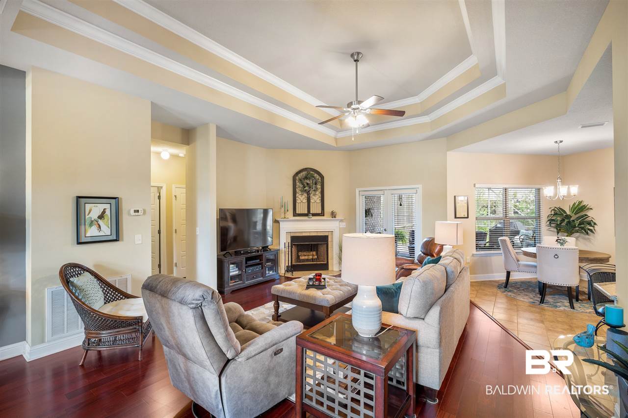 9230 Appache Lane Daphne, AL 36526 - Photo 4 of 41 Living Room