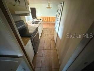 1395 Queen Road Venice, FL 34293 - Photo 2 of 12