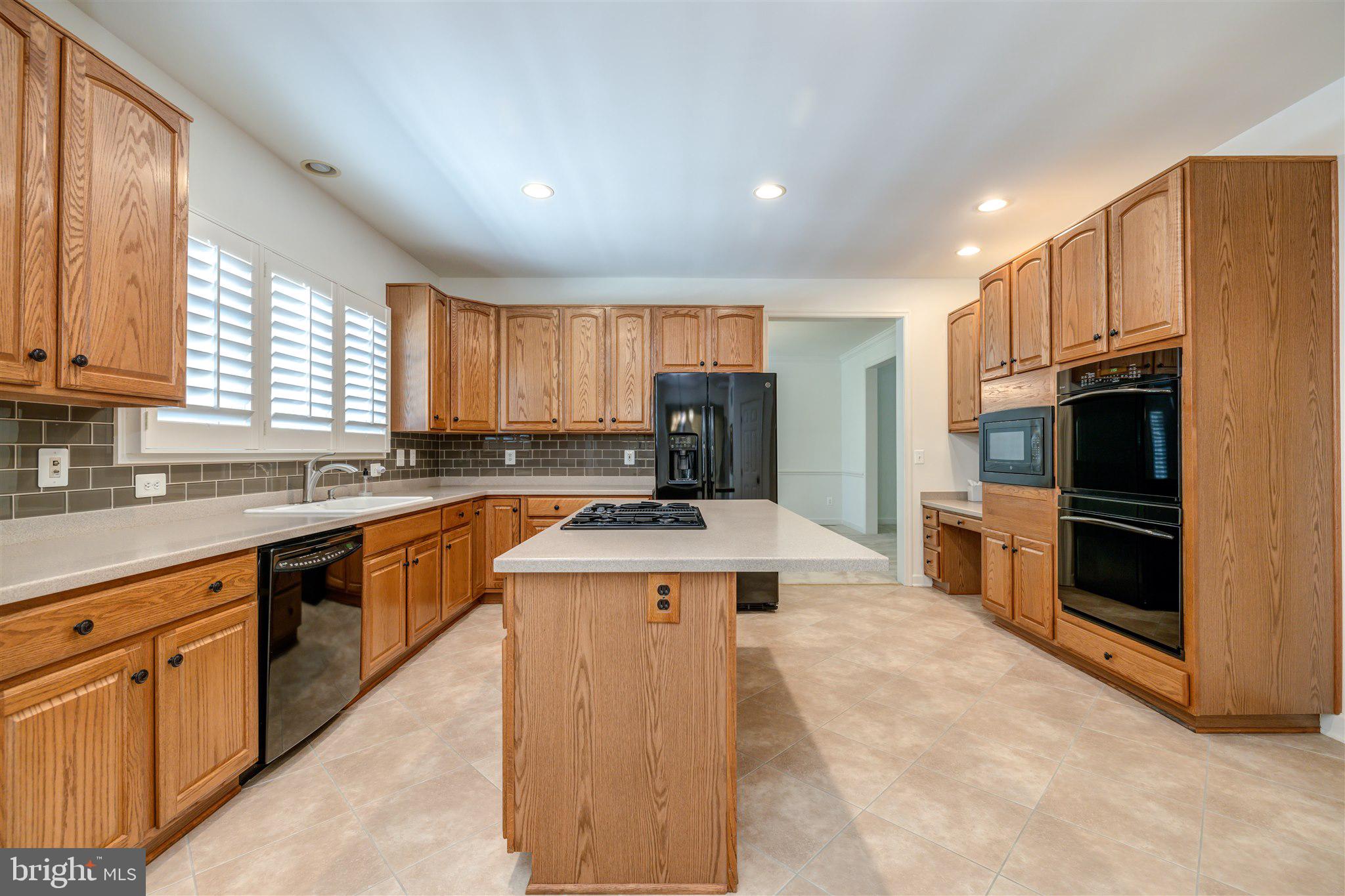 7379 Hunters Oak Court Springfield, VA 22150 - Photo 19 of 58 Kitchen