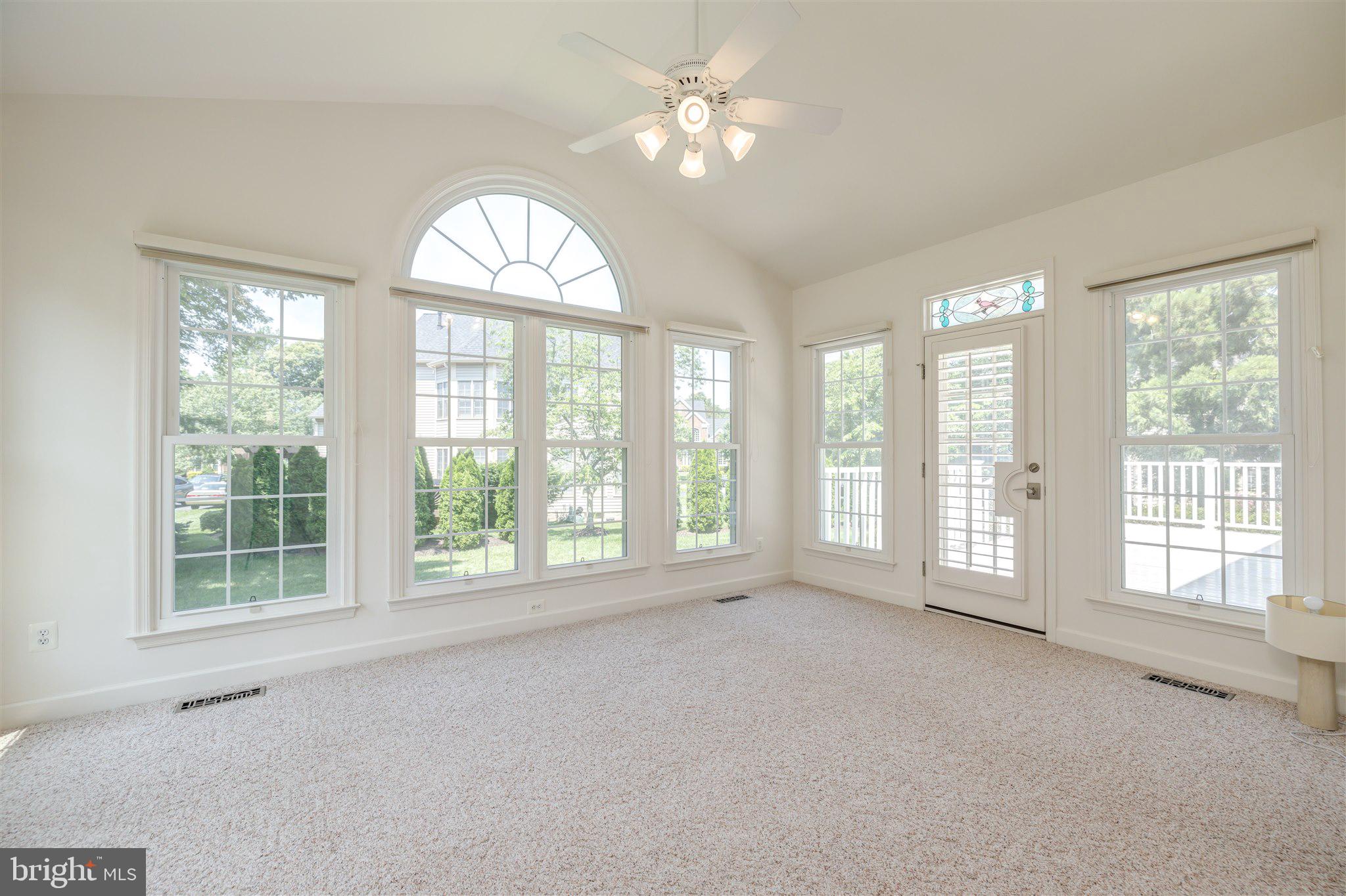 7379 Hunters Oak Court Springfield, VA 22150 - Photo 27 of 58 Sun-Room