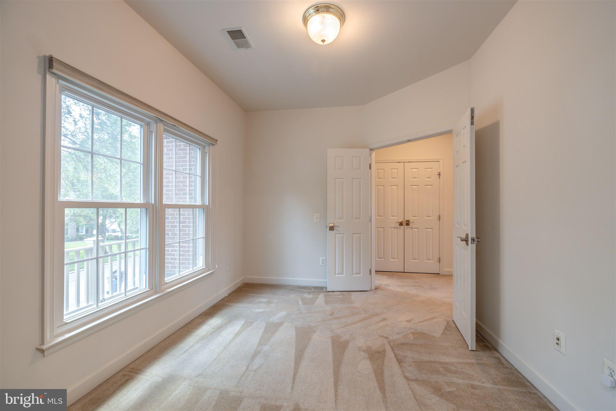 7379 Hunters Oak Court Springfield, VA 22150 - Photo 34 of 58 Owner's Suite Sitting Area