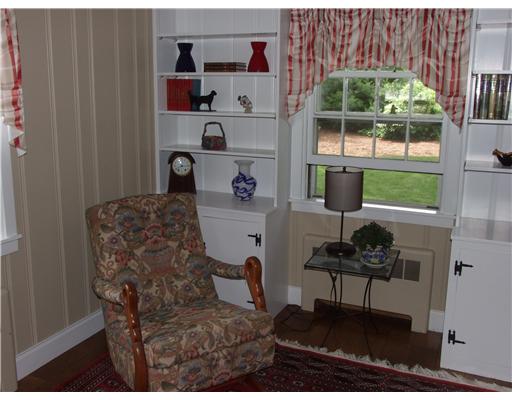 6 Ronald Road Barrington, RI 02806 - Photo 4 of 12 Studio/Study/Office. Located just off the living room this study/office is the perfect spot for peace, quiet and concentration.