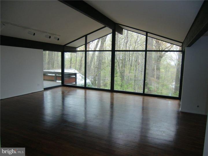 761 Old State Road Berwyn, PA 19312 - Photo 4 of 24 Living Room