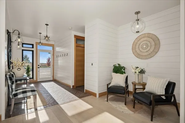 $925,000 | 28120 Wild Rose Lane North, Davenport, WA 99122