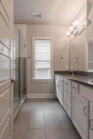 $3,800 | 517 B Southgate Avenue, Nashville, TN 37203