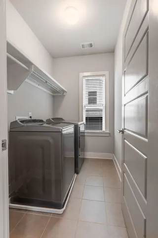 $3,800 | 517 B Southgate Avenue, Nashville, TN 37203