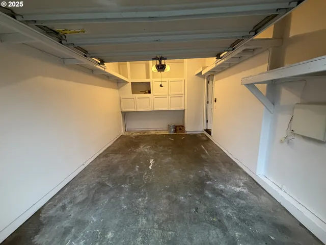 a view of a garage