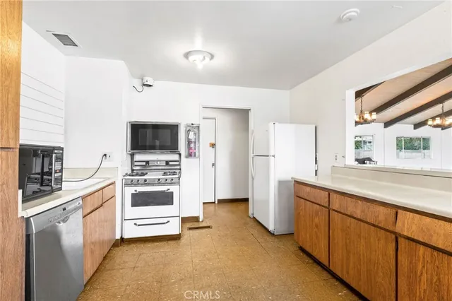 $169,900 | 10701 Cedar Avenue, Unit 112, Bloomington, CA 92316