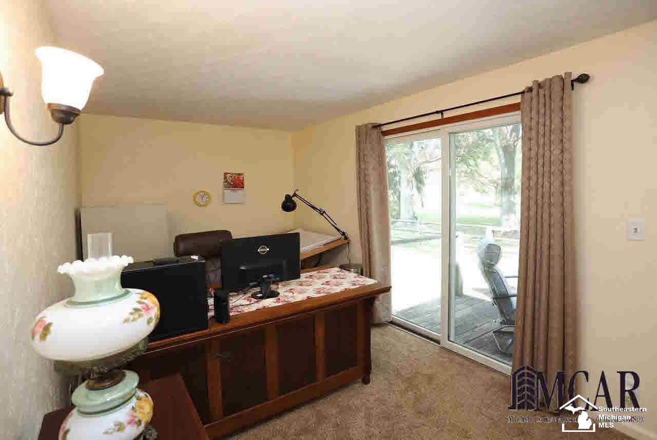 7586 Douglas Road Lambertville, MI 48144 - Photo 19 of 28 21374344-18.JPG