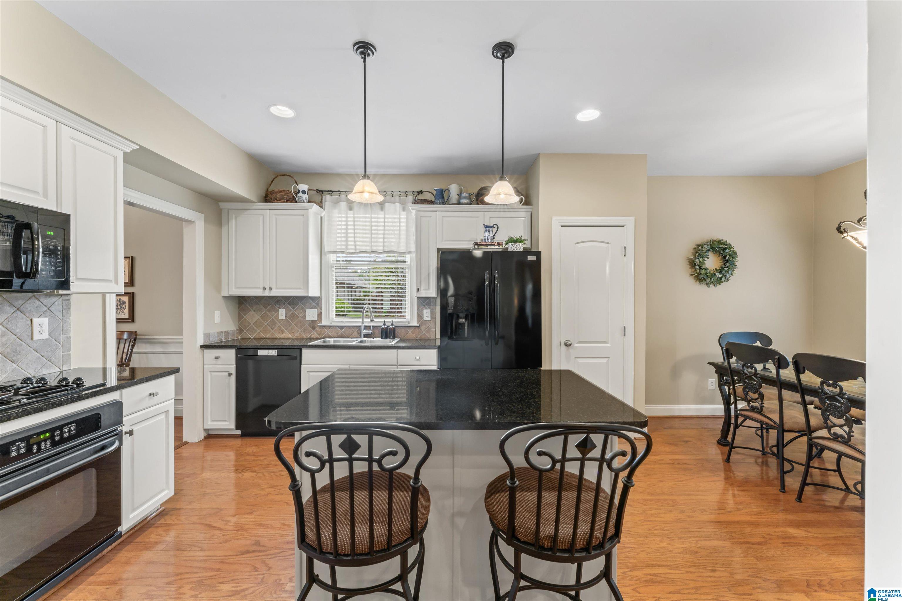 2608 Arbor Way Hoover, AL 35244 - Photo 17 of 58