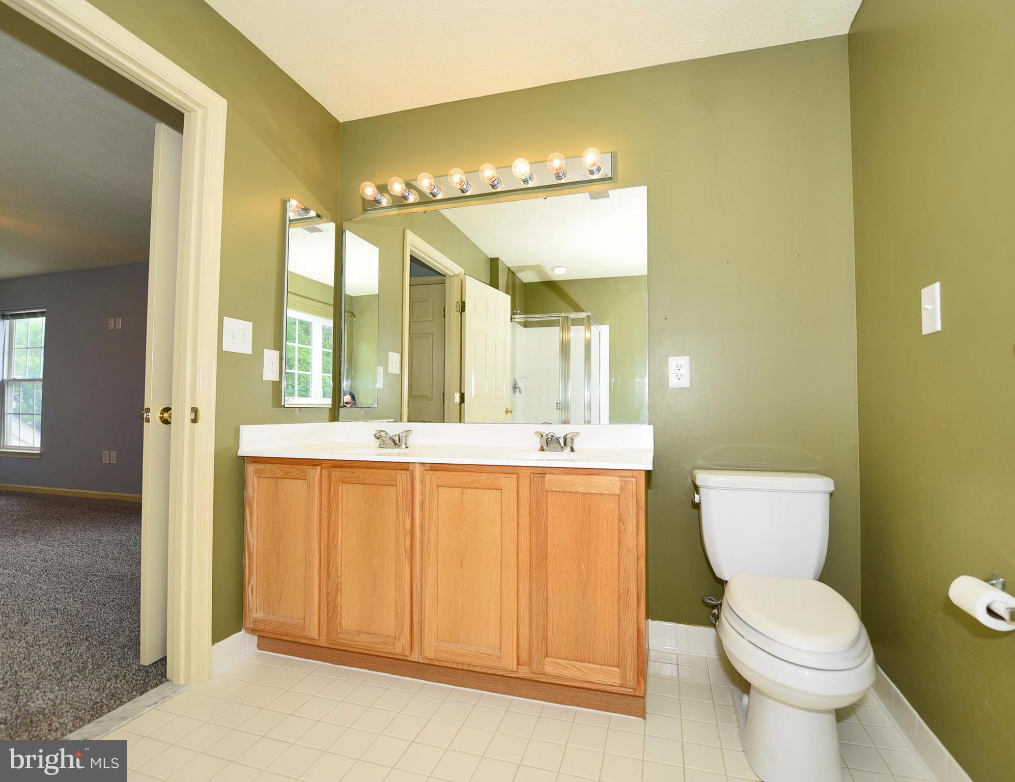 7735 Rotherham Drive Hanover, MD 21076 - Photo 15 of 30 Bath (Master)
