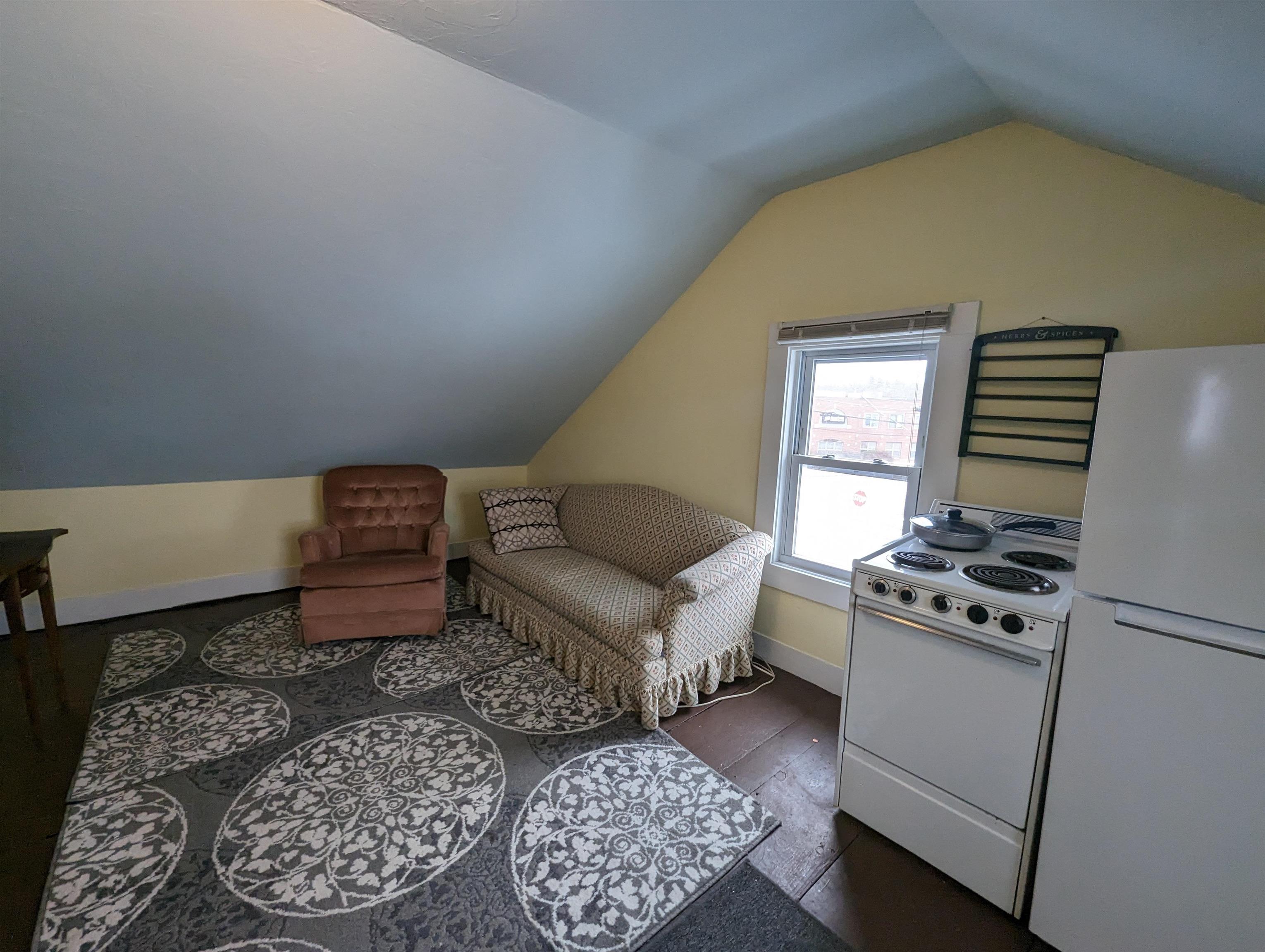 8 6th Street, Unit C Dover, NH 03820 - Photo 5 of 8