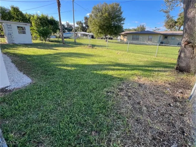 $1,000 | 712 Camellia Drive, North Fort Myers, FL 33903