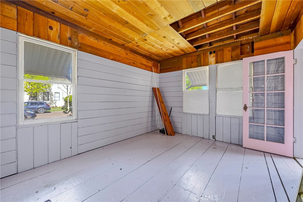 261 West 26th Street Merced, CA 95340 - Photo 27 of 40 a view of an empty room with a window