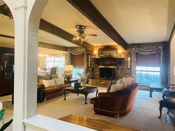 $459,900 | 909 Overhill Drive, Bedford, TX 76022