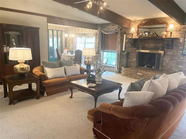 $459,900 | 909 Overhill Drive, Bedford, TX 76022