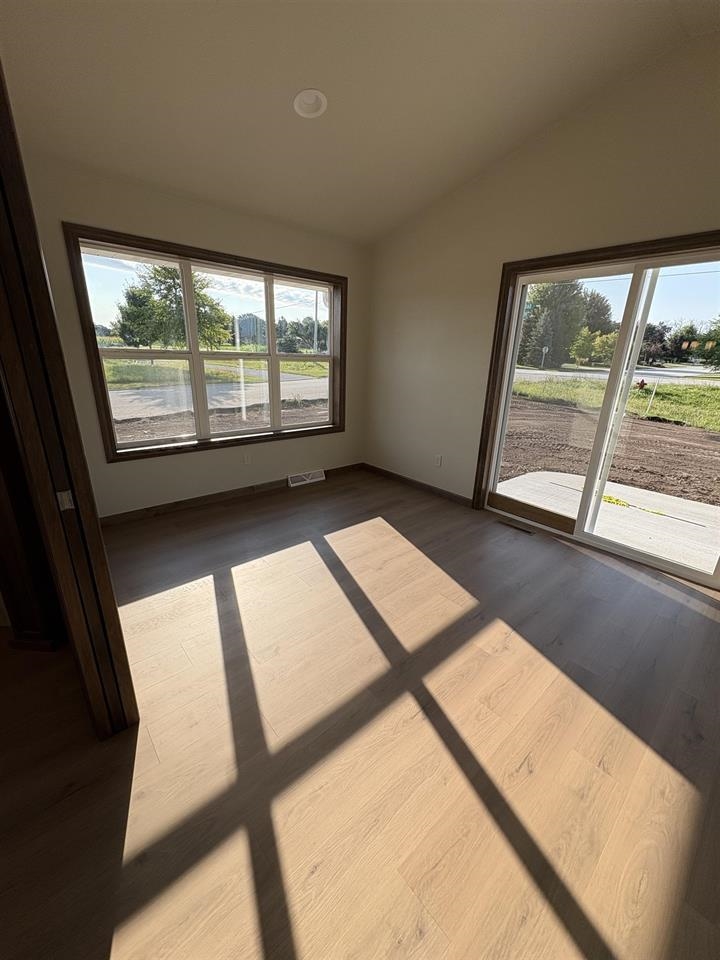 3876 Meunier Lane Green Bay, WI 54311 - Photo 16 of 29