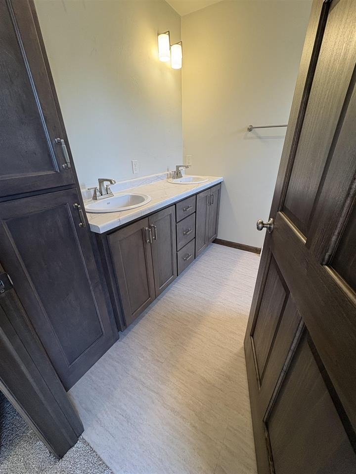 3876 Meunier Lane Green Bay, WI 54311 - Photo 20 of 29