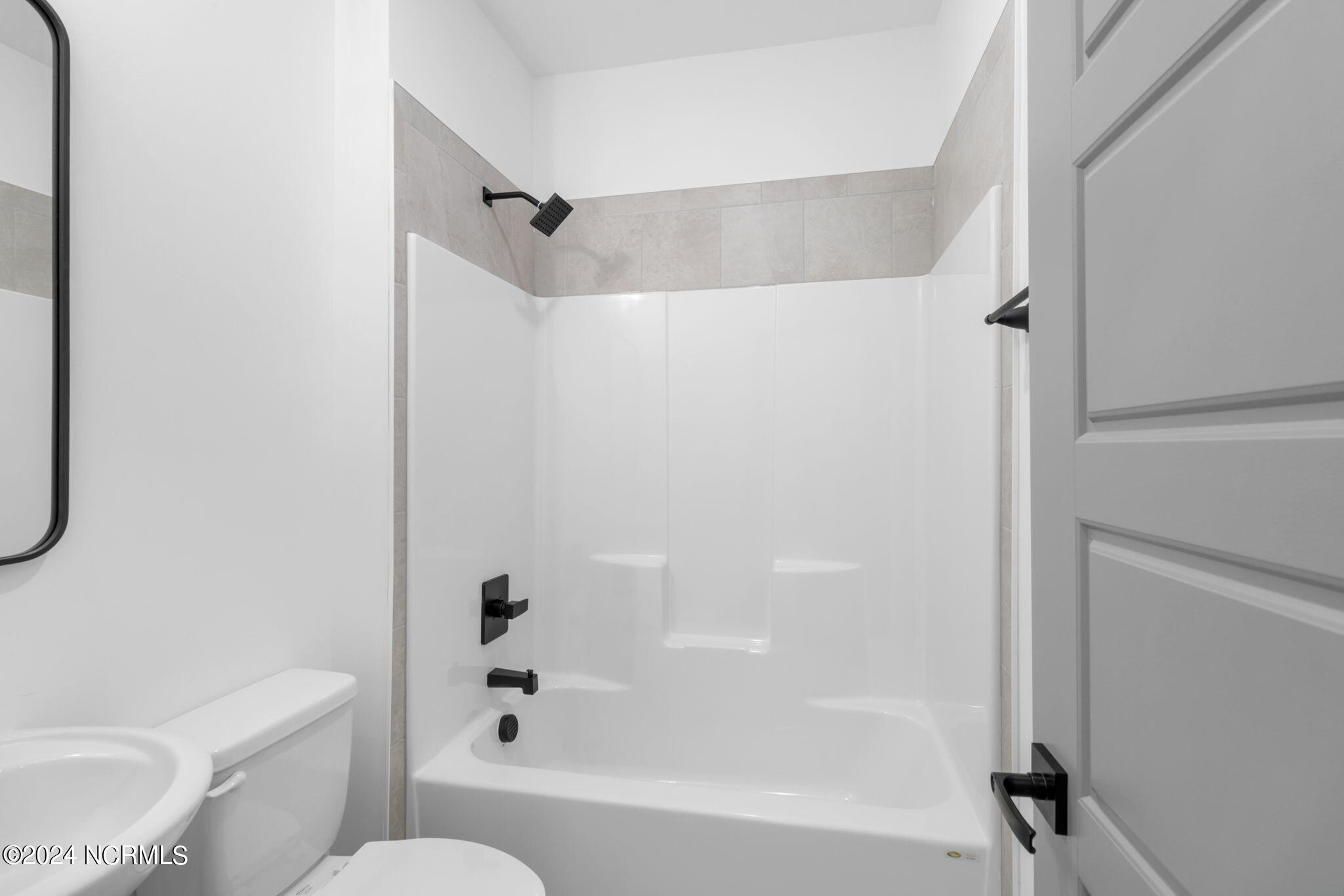 810 Sheldon Road Southern Pines, NC 28387 - Photo 10 of 45 10-web-or-mls-2B5A6686