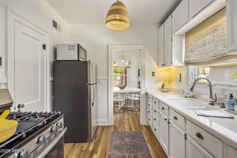 $750,000 | 29 West Wilshire Drive, Phoenix, AZ 85003