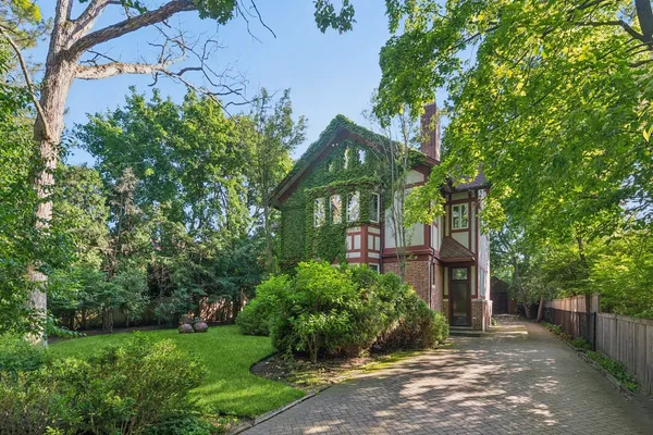$2,490,000 | 770 Sheridan Road, Glencoe, IL 60022