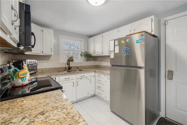 $549,900 | 26 Smith Street, Lincoln, RI 02865