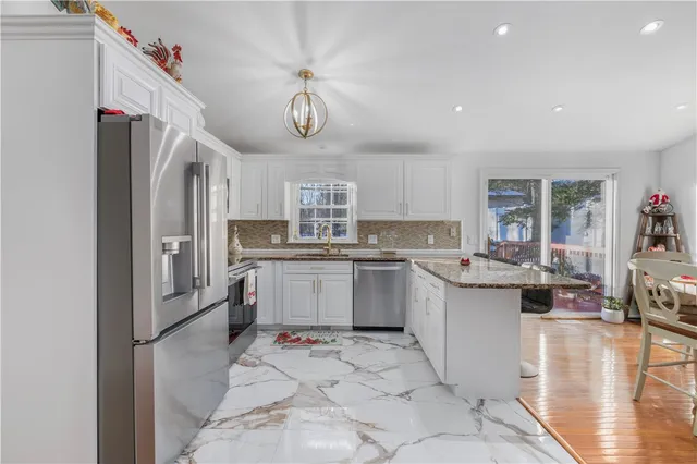 $549,900 | 26 Smith Street, Lincoln, RI 02865