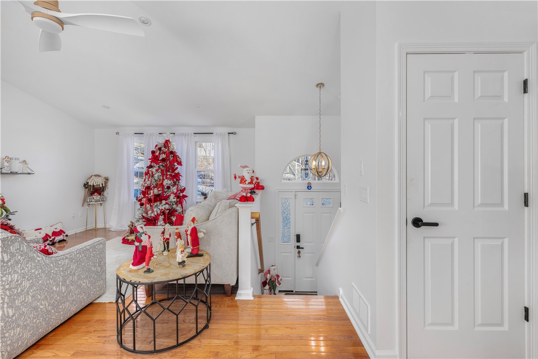 26 Smith Street Lincoln, RI 02865 - Photo 15 of 20
