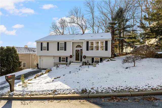 $549,900 | 26 Smith Street, Lincoln, RI 02865