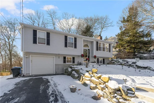 $549,900 | 26 Smith Street, Lincoln, RI 02865