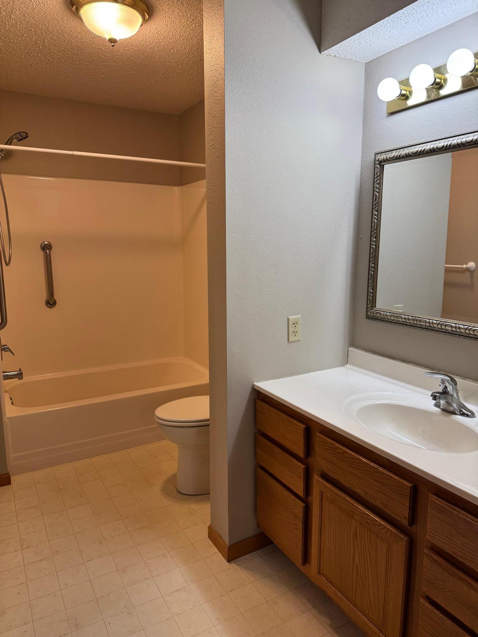 912 Hawthorne Street, Unit 106 Alexandria, MN 56308 - Photo 15 of 32