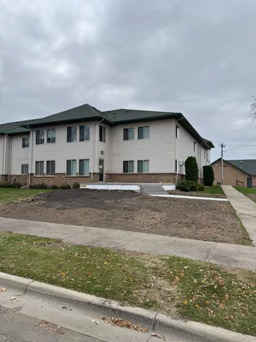$163,500 | 912 Hawthorne Street, Unit 106, Alexandria, MN 56308