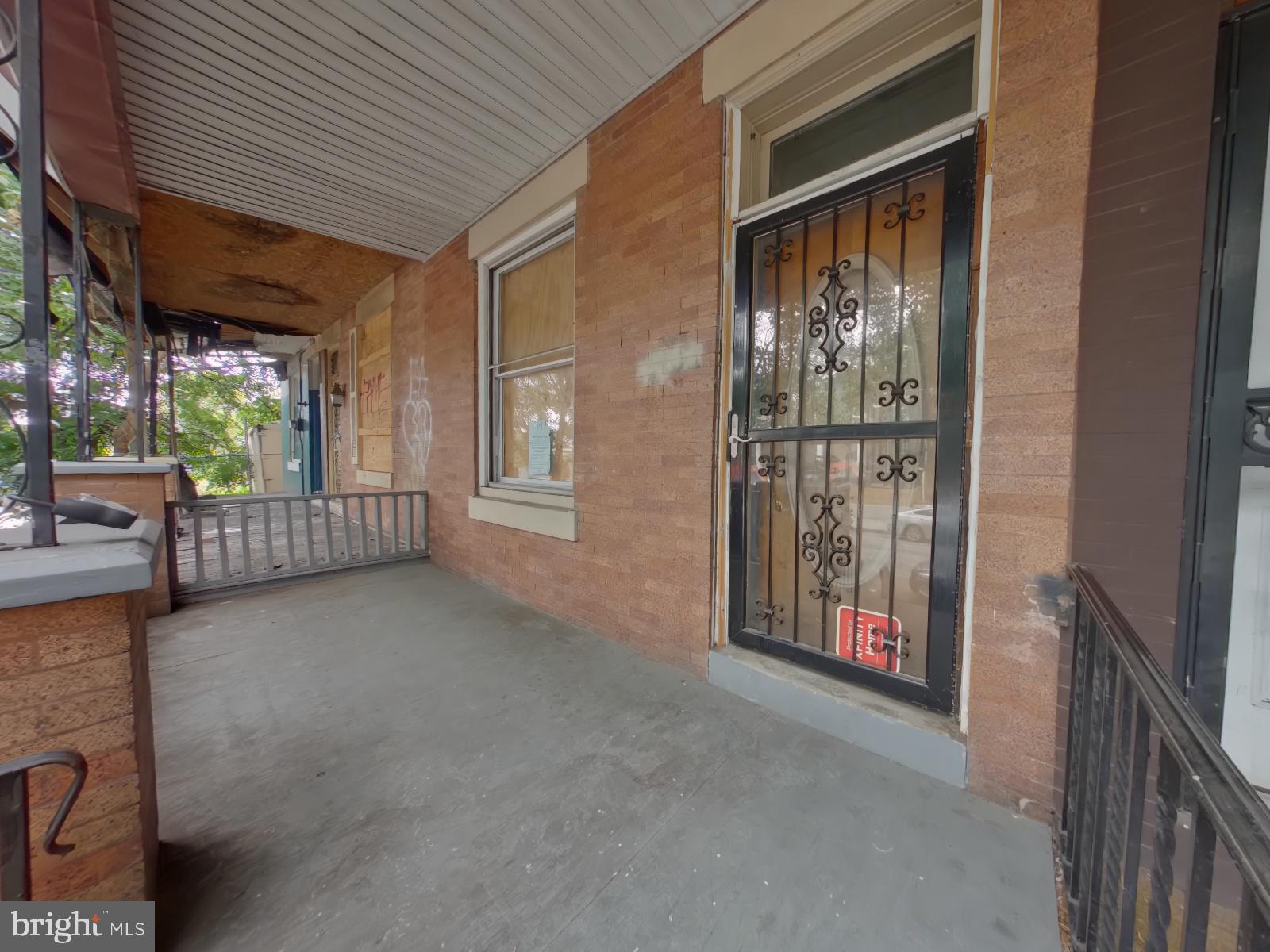 3432 Old York Road Philadelphia, PA 19140 - Photo 3 of 26 Porch