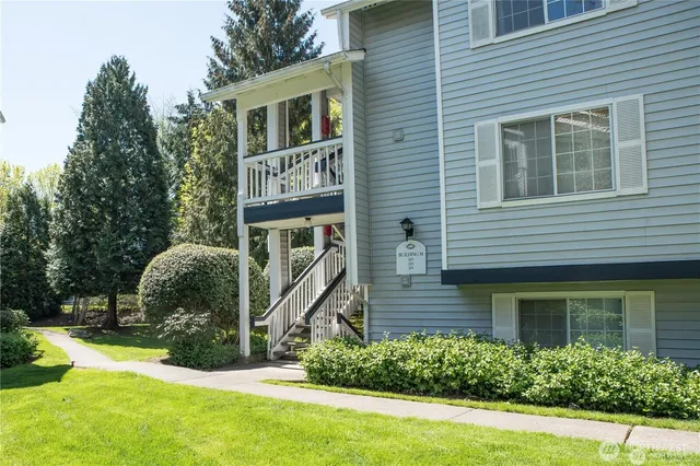 $280,000 | 7453 133rd Avenue Southeast, Unit M305, Newcastle, WA 98059