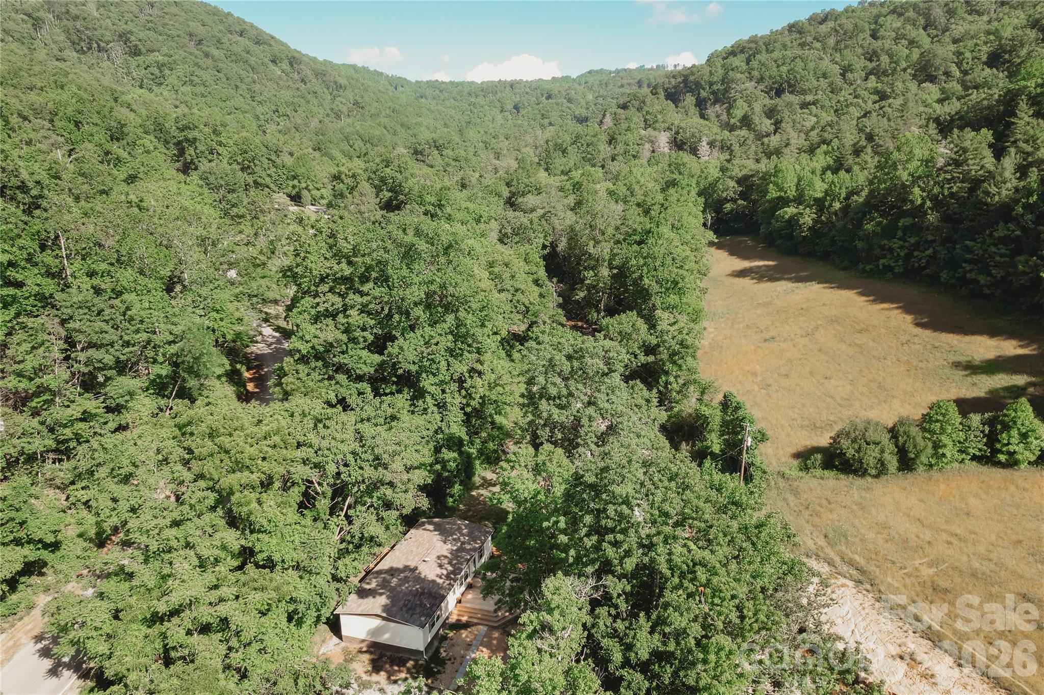 17 Hickory Acres Road Hendersonville, NC 28792 - Photo 5 of 43