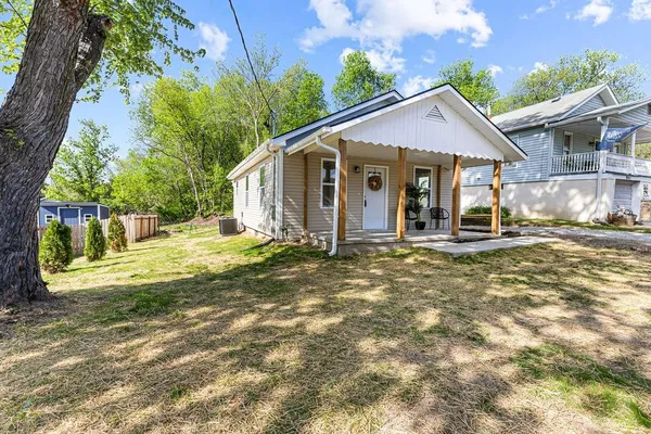 $190,000 | 1911 Oscar Street, St. Joseph, MO 64505