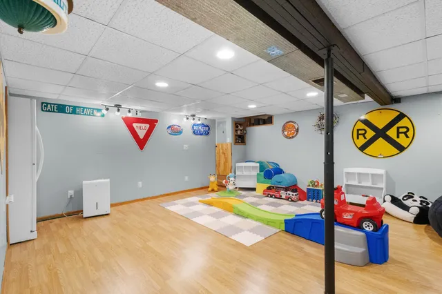 $259,000 | 975 Clover Street, Menasha, WI 54952