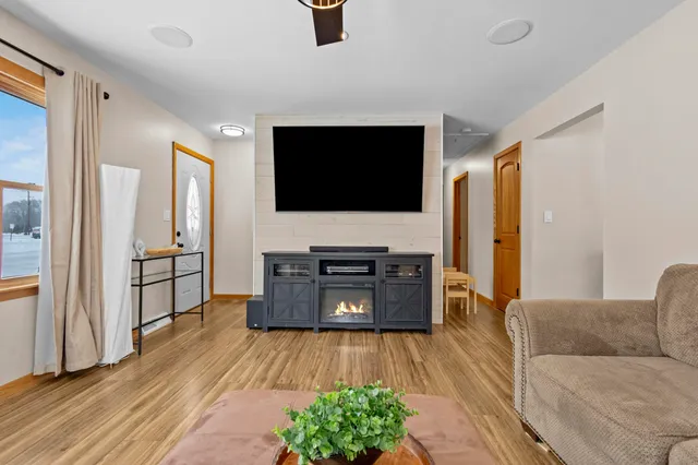 $259,000 | 975 Clover Street, Menasha, WI 54952