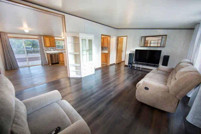 $189,900 | 506 Center Street, Clyman, WI 53016