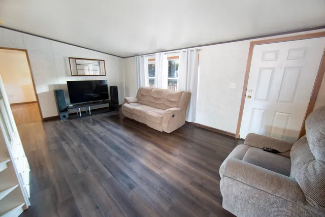 $189,900 | 506 Center Street, Clyman, WI 53016