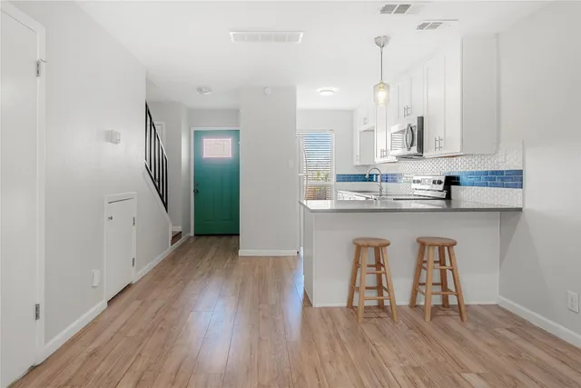 $1,995 | 3820 Southway Drive, Unit D, Austin, TX 78704