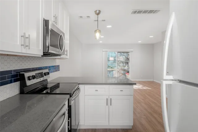 $1,995 | 3820 Southway Drive, Unit D, Austin, TX 78704