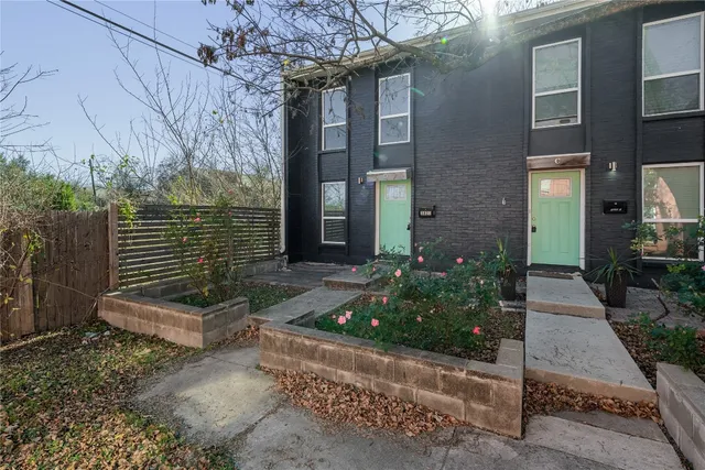 $1,995 | 3820 Southway Drive, Unit D, Austin, TX 78704