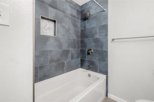 $1,995 | 3820 Southway Drive, Unit D, Austin, TX 78704