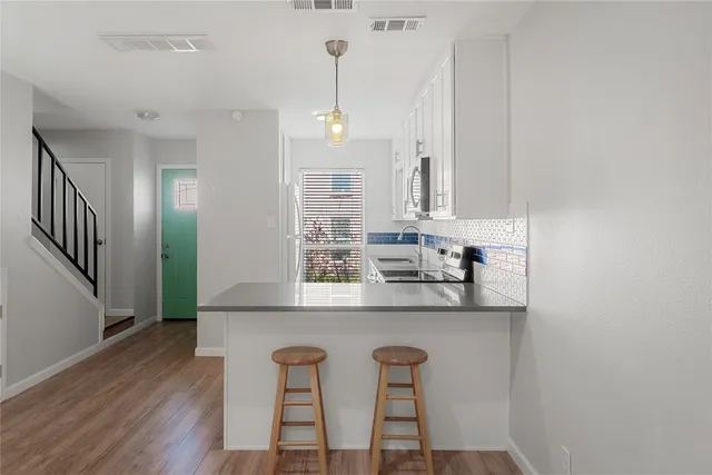 $1,995 | 3820 Southway Drive, Unit D, Austin, TX 78704