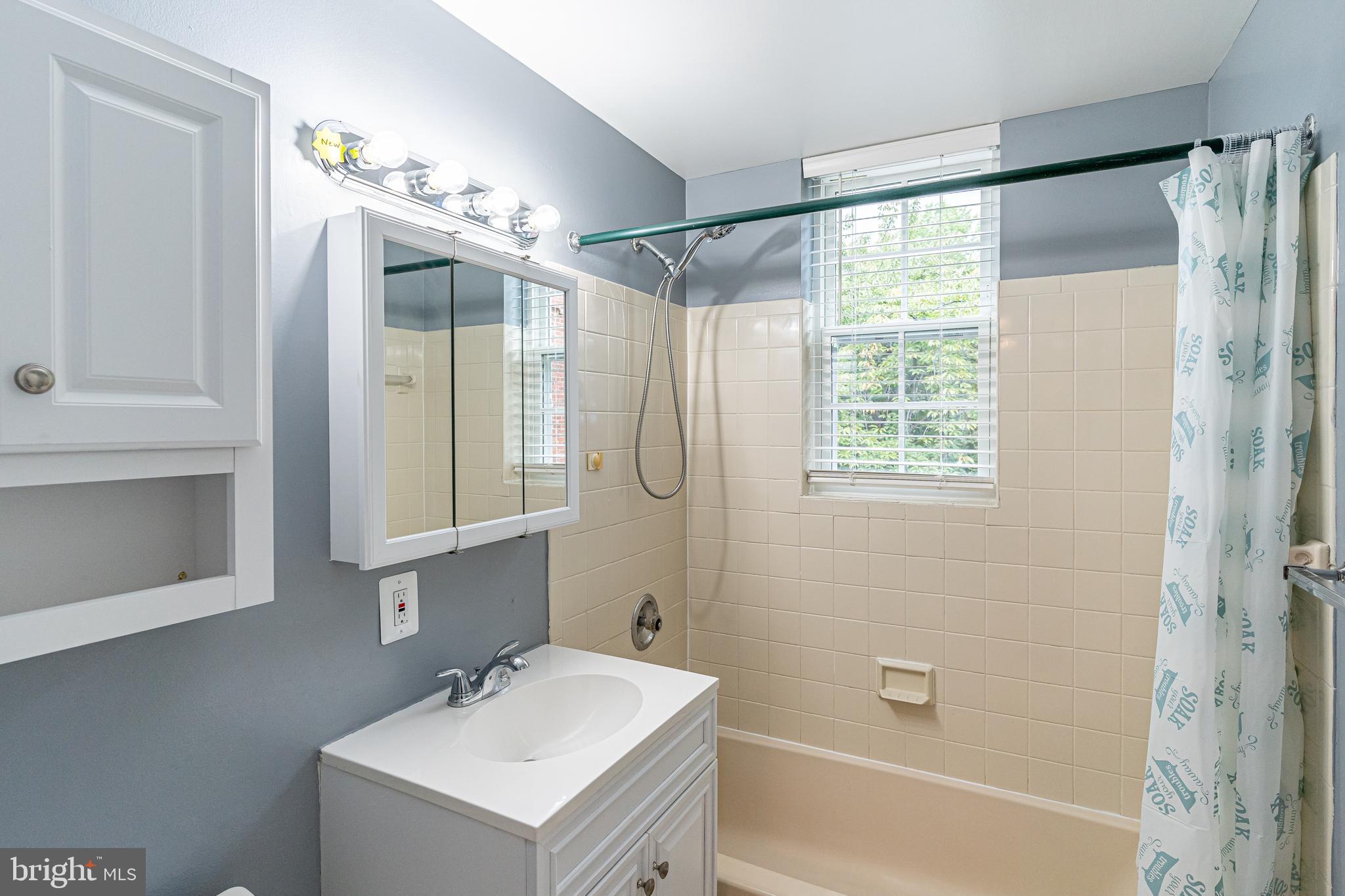 1728 North Rhodes Street, Unit 5275 Arlington, VA 22201 - Photo 14 of 19 New cabinets, lighting and pristine