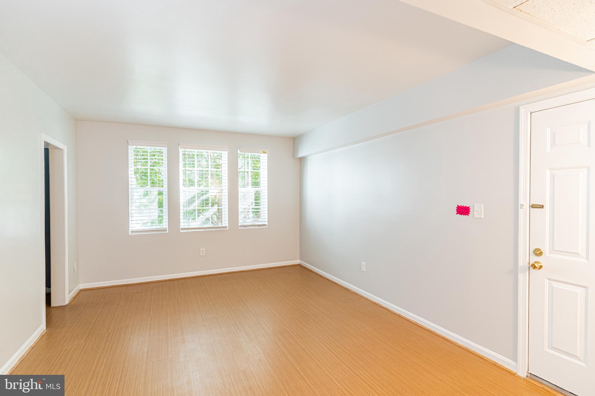 1728 North Rhodes Street, Unit 5275 Arlington, VA 22201 - Photo 9 of 19 Living room from entrance