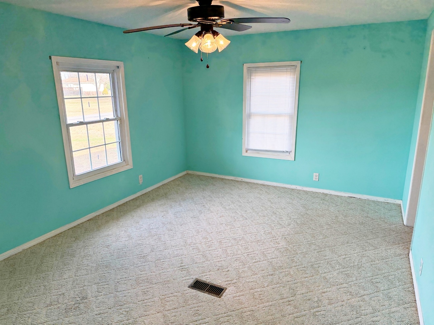1062 Cedar Lane Metropolis, IL 62960 - Photo 27 of 30 a view of empty room with window