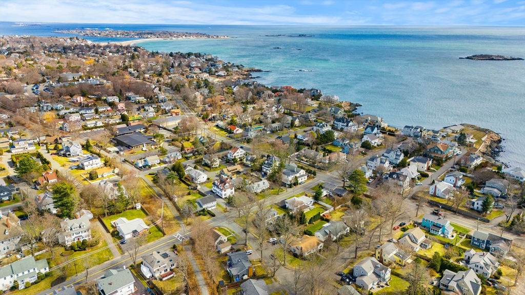 38 Carlton Road Marblehead, MA 01945 - Photo 8 of 36 a view of a city