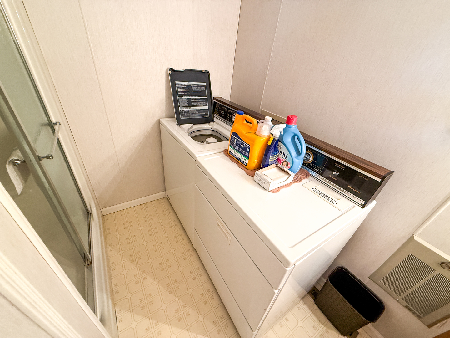 218 South 3rd Street Southwest Clay City, IL 62824 - Photo 35 of 63 view of living room with washer and dryer